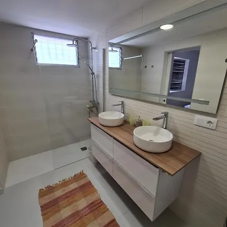 Fabuloso Apartamento En Playa De Americas Apartment *